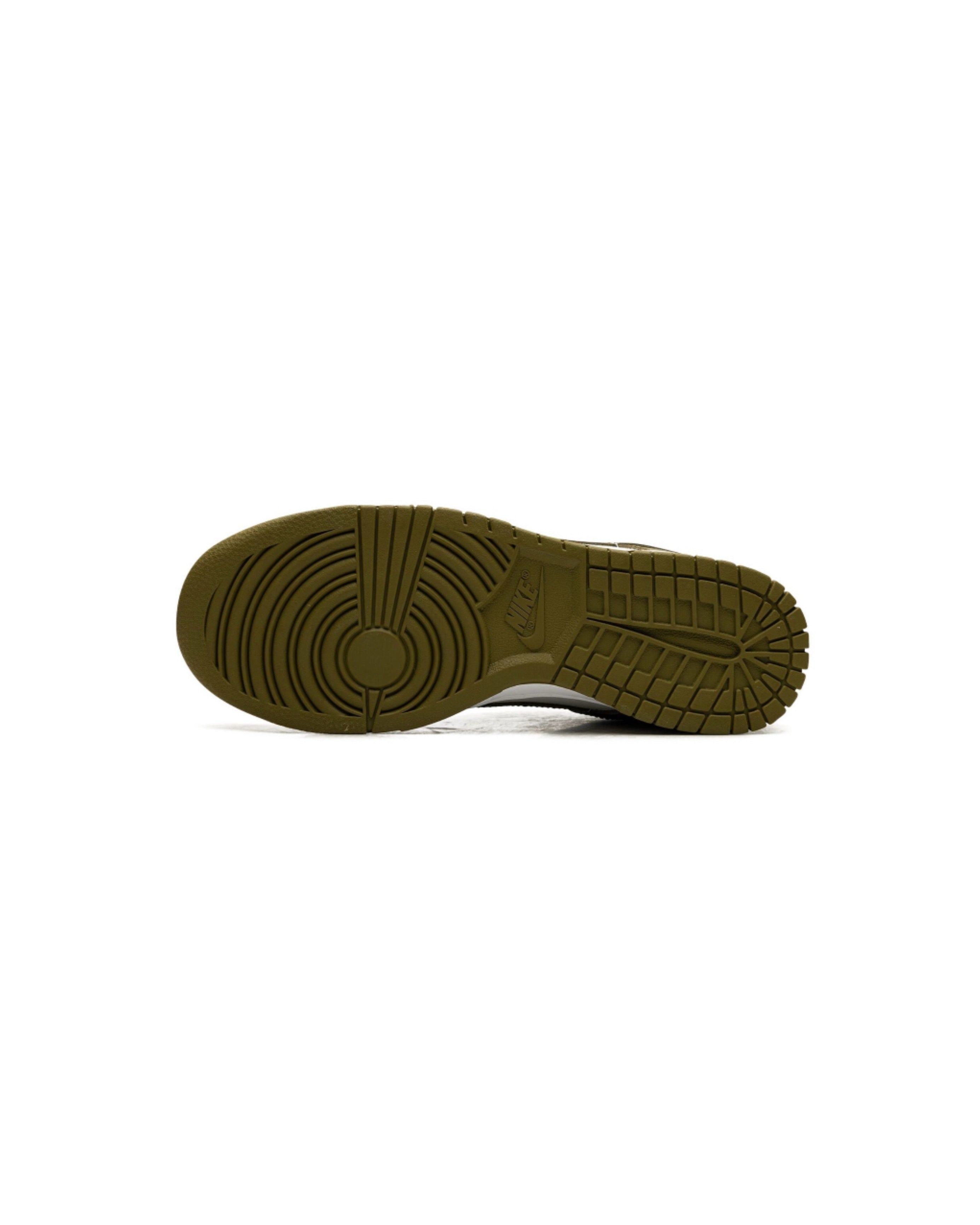 Nike Dunk Low “ Olive “